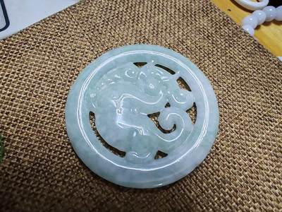 A货缅甸翡翠麒麟圆牌挂件 - A货缅甸翡翠麒麟圆牌挂件