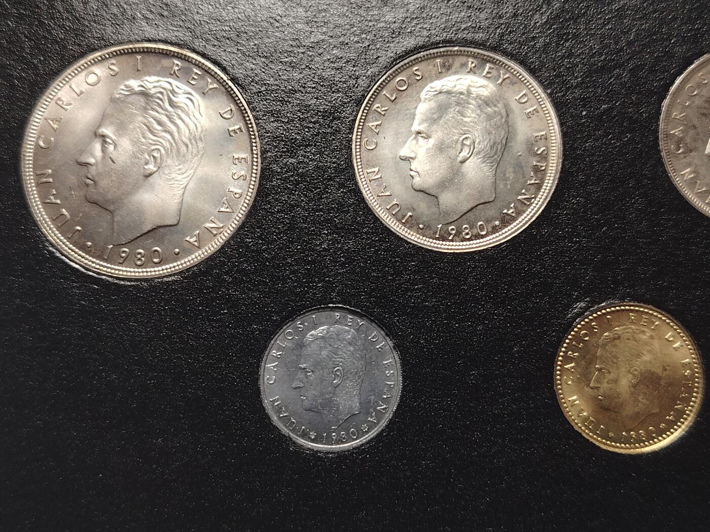 布加迪🐬～世界钱币(上海)🌾第 214 期 /  各国套币和散币