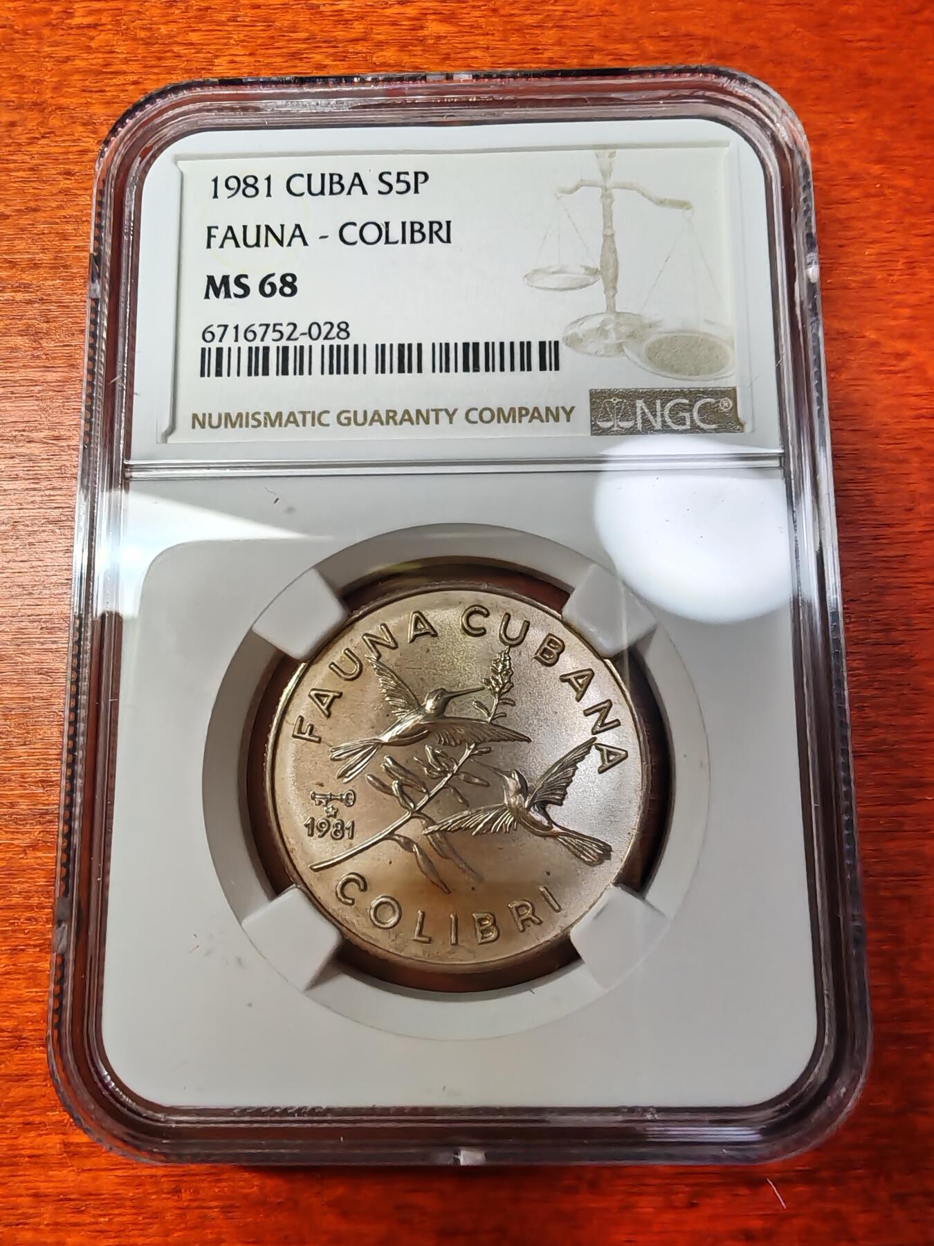 长老汇蛇年精选第二场拍卖 1981古巴动物之蜂鸟5比索银币，NGC MS68，季军分，更高6枚，5000枚