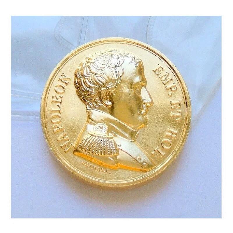 法国纪念1807年 拿破仑战争+雄鹰高浮雕精制大镀金章 40MM