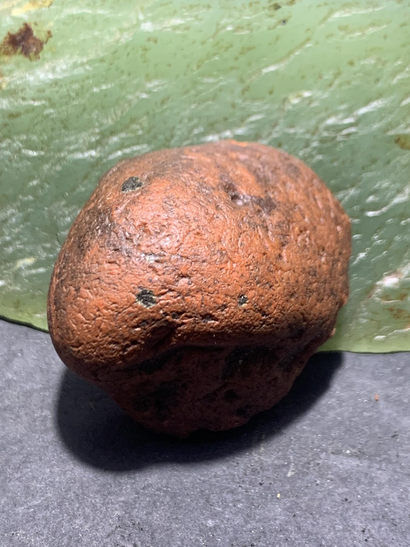 精美红皮开窗荔枝冻心南红玛瑙原石一颗