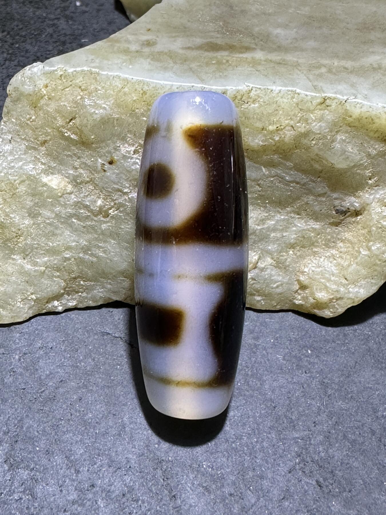 藏传天地随形天珠一颗