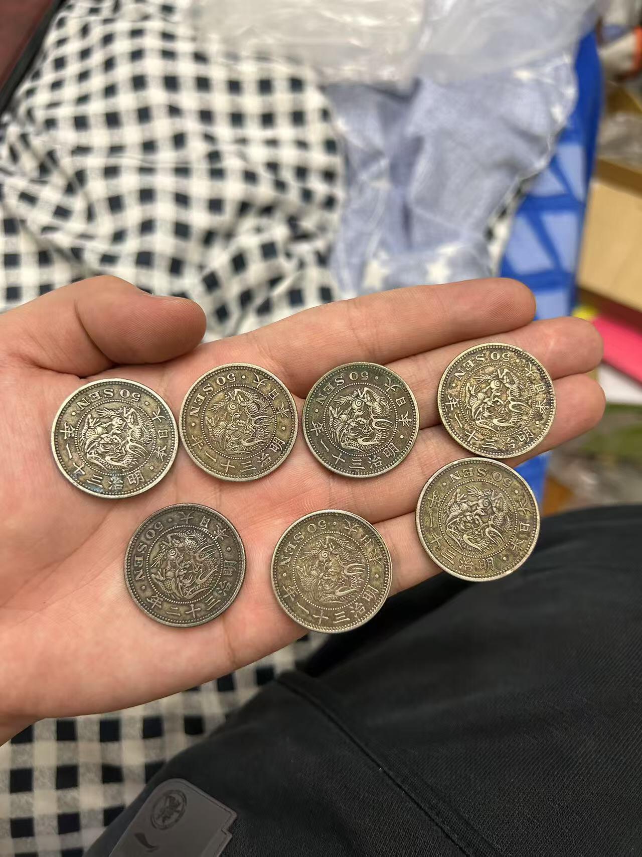 亲挑原状态黑包浆龙虾五十钱，先购先挑，标价为单价