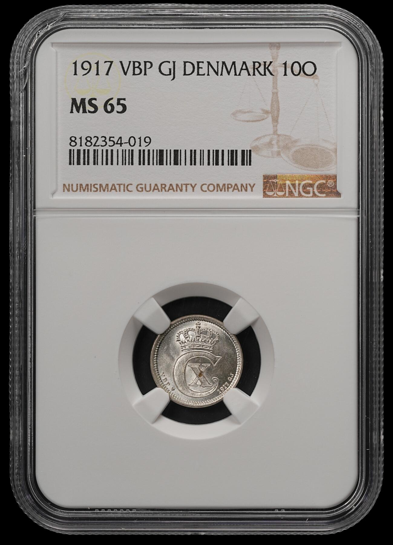 修遠堂世界钱币第五十七期 NGC MS65 1917丹麦10欧尔银币 盒子正面左上角微裂