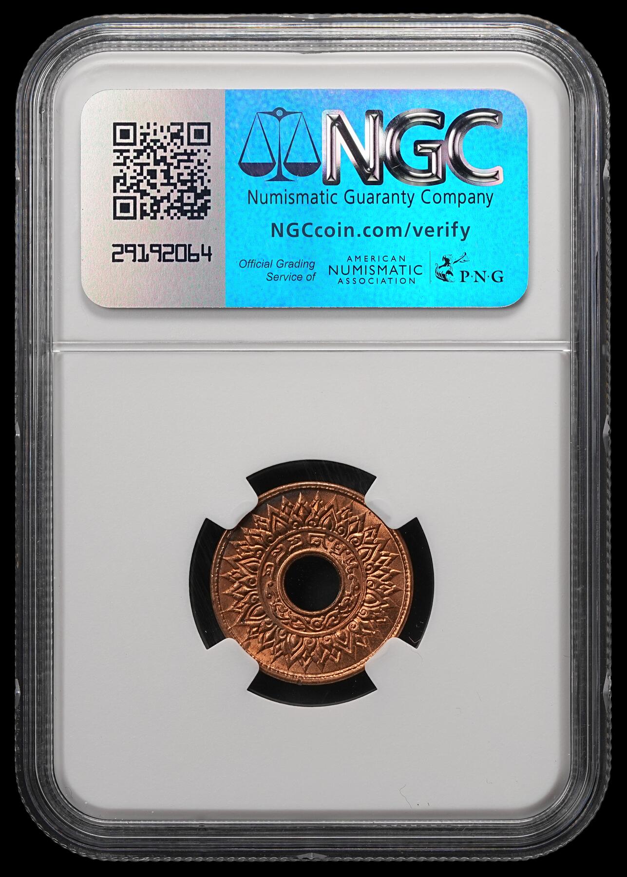 修遠堂世界钱币第五十七期 NGC MS66RB 1941年泰国中孔1萨当铜币