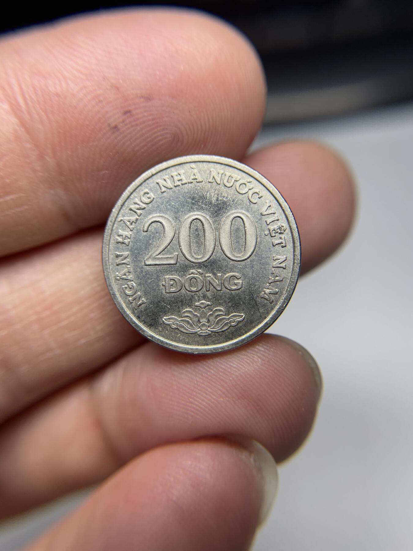 每日一拍，2025年集古藏今外币拍卖第二期-第2场—（总第202拍），可以寄存60天，满160元包邮。 2003年越南200盾