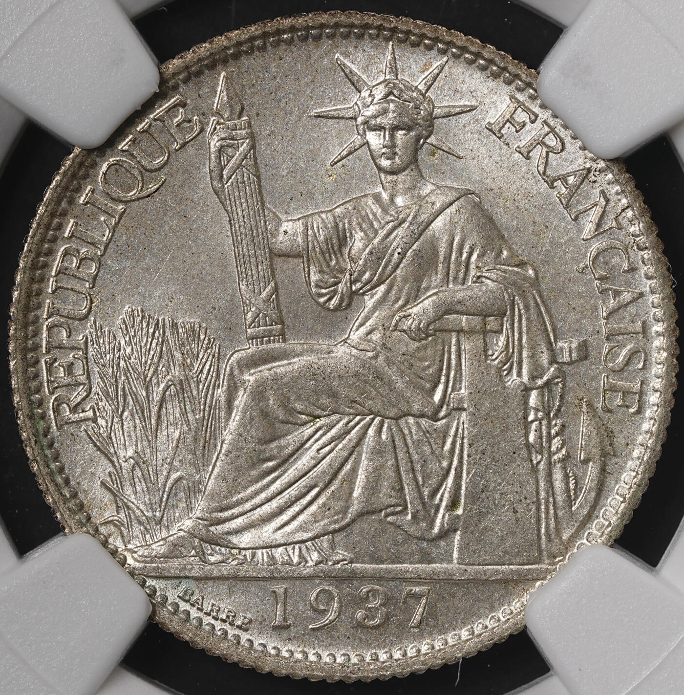 修遠堂世界钱币第五十七期 NGC MS65 1937年法属印支坐人20分银币