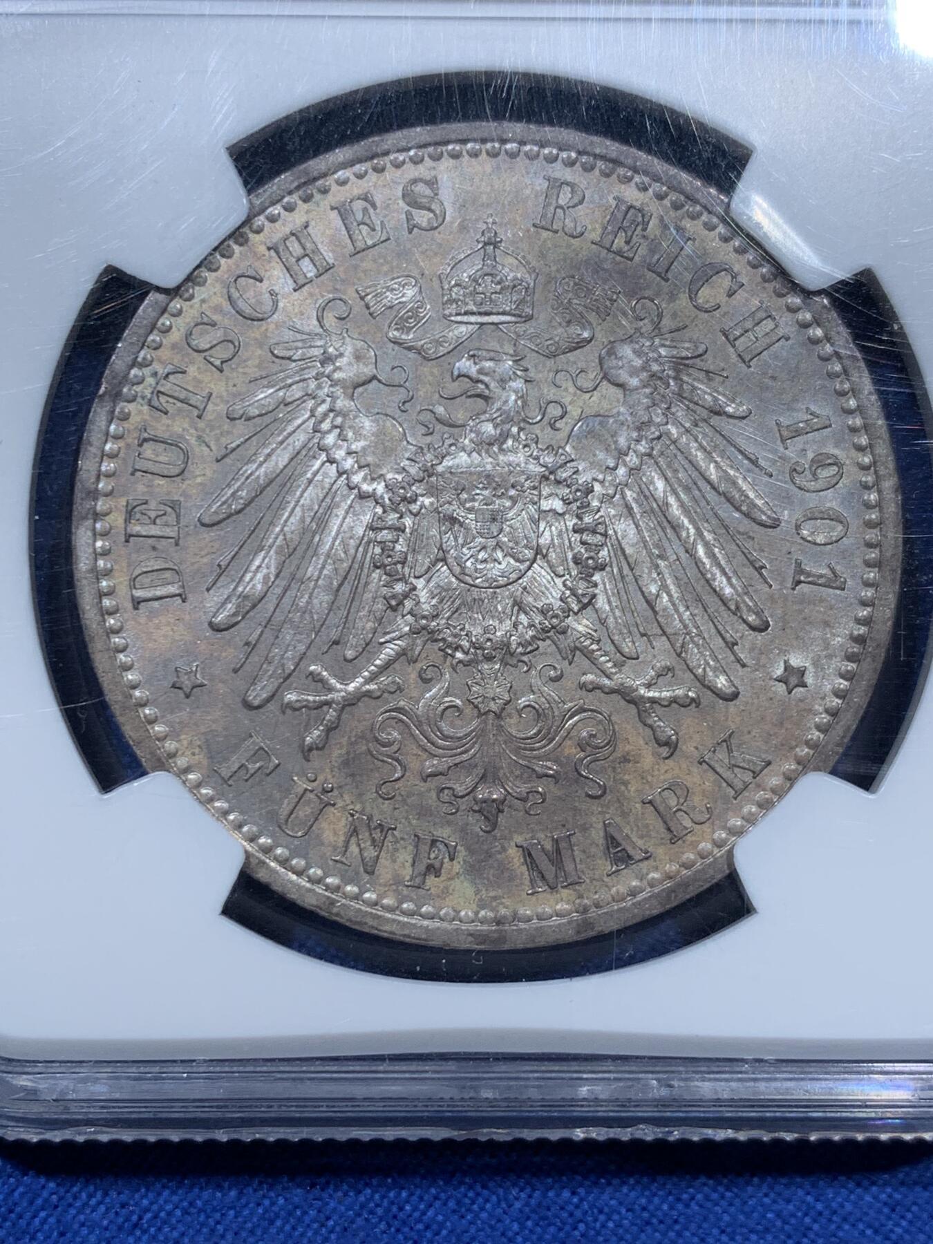 《竞宝斋》第351场 周日，周一 2场连拍 （全场包邮） NGC MS64 德国普鲁士1901年建国200年 5马克银币 N盒老标签 PL底板不错