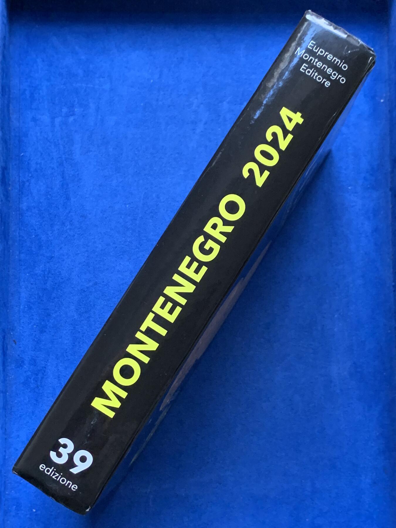 《竞宝斋》第352场 周日，周一 2场连拍 （全场包邮） 全新 Montenegro2024意大利钱币目录 最新2024版，全新的价格指南，将近700页的厚度 精装胶板印刷，玩意系必备目录