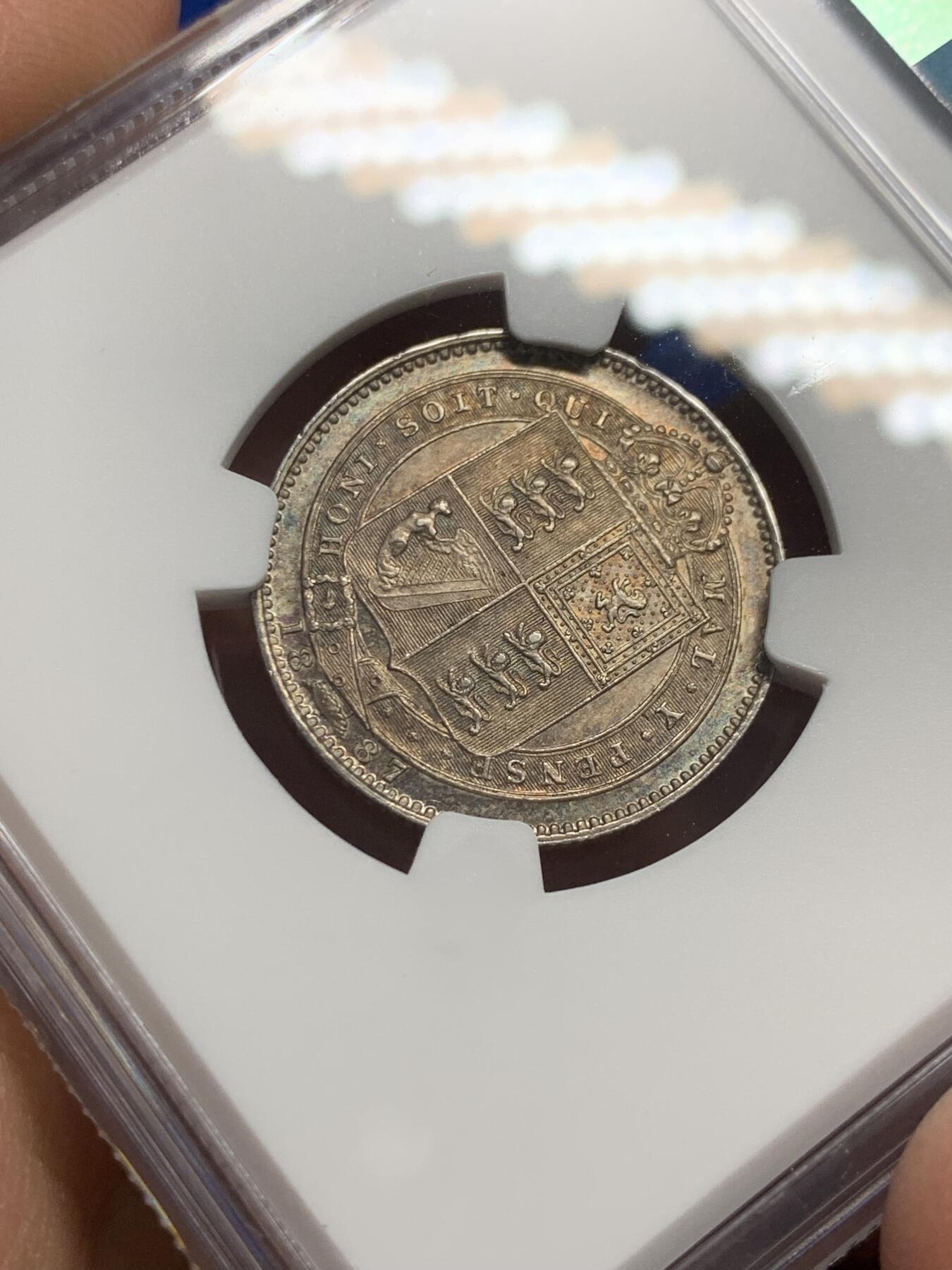 《竞宝斋》第352场 周日，周一 2场连拍 （全场包邮） NGC MS62 英国1887年维多利亚高冠1先令 酱彩包浆 很难得