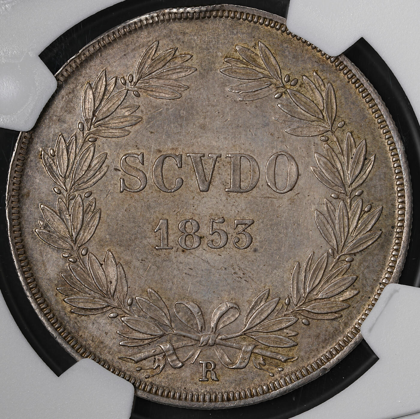 修遠堂世界钱币第五十七期 NGC UNCD 1853年教皇国1 SCUDO大银币 背面12点方向边缘一磕 老包浆