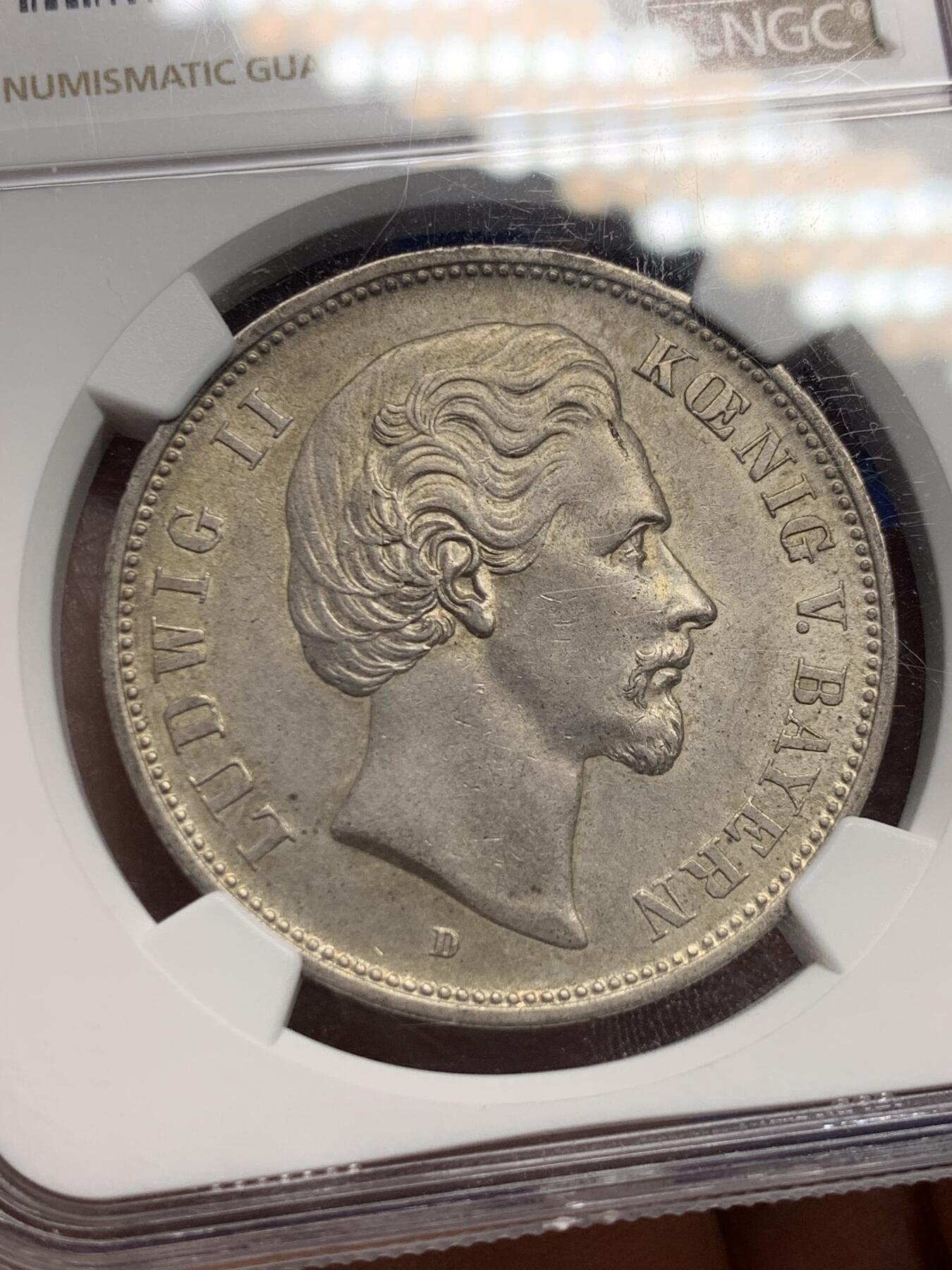 《竞宝斋》第352场 周日，周一 2场连拍 （全场包邮） NGC AU58 德国 巴伐利亚 1875年 路德维希二世5马克银币流通充分好品难觅，欧陆淡灰色包浆！