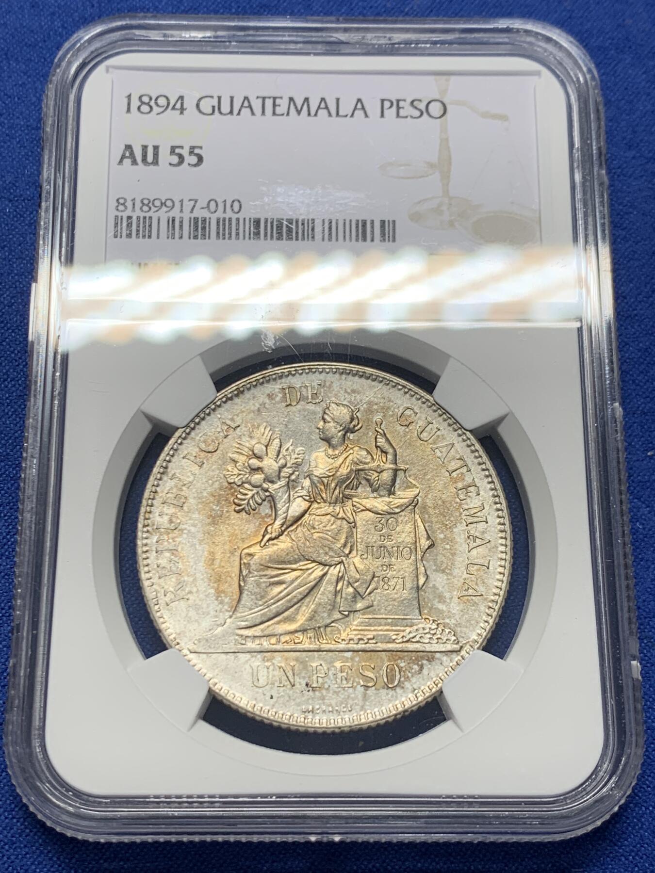 《竞宝斋》第352场 周日，周一 2场连拍 （全场包邮） NGC AU55 危地马拉1894年1比索银币