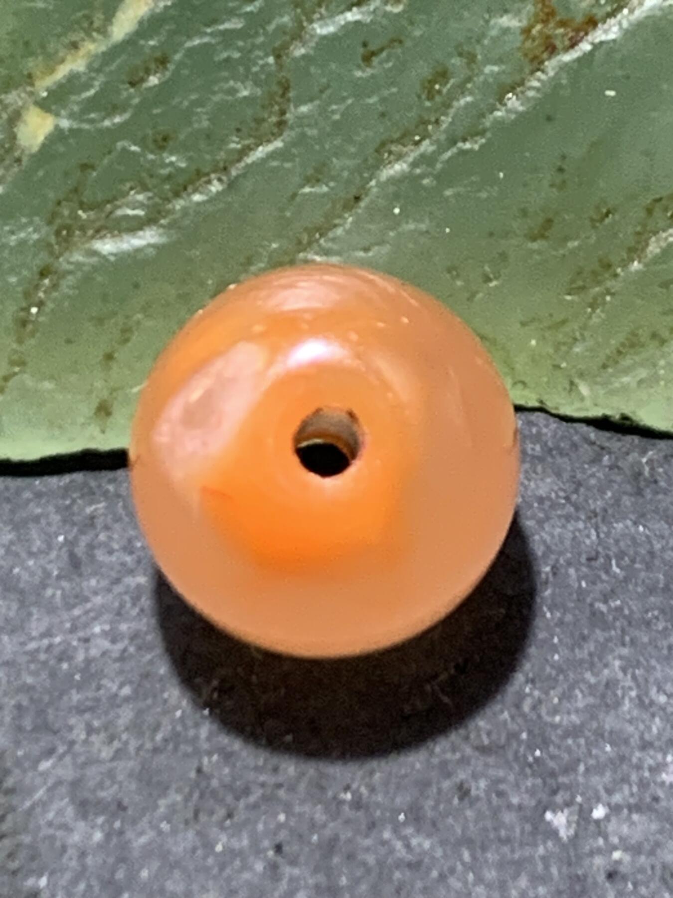 精美川料南红玛瑙荔枝冻飘红老形桶珠一颗！