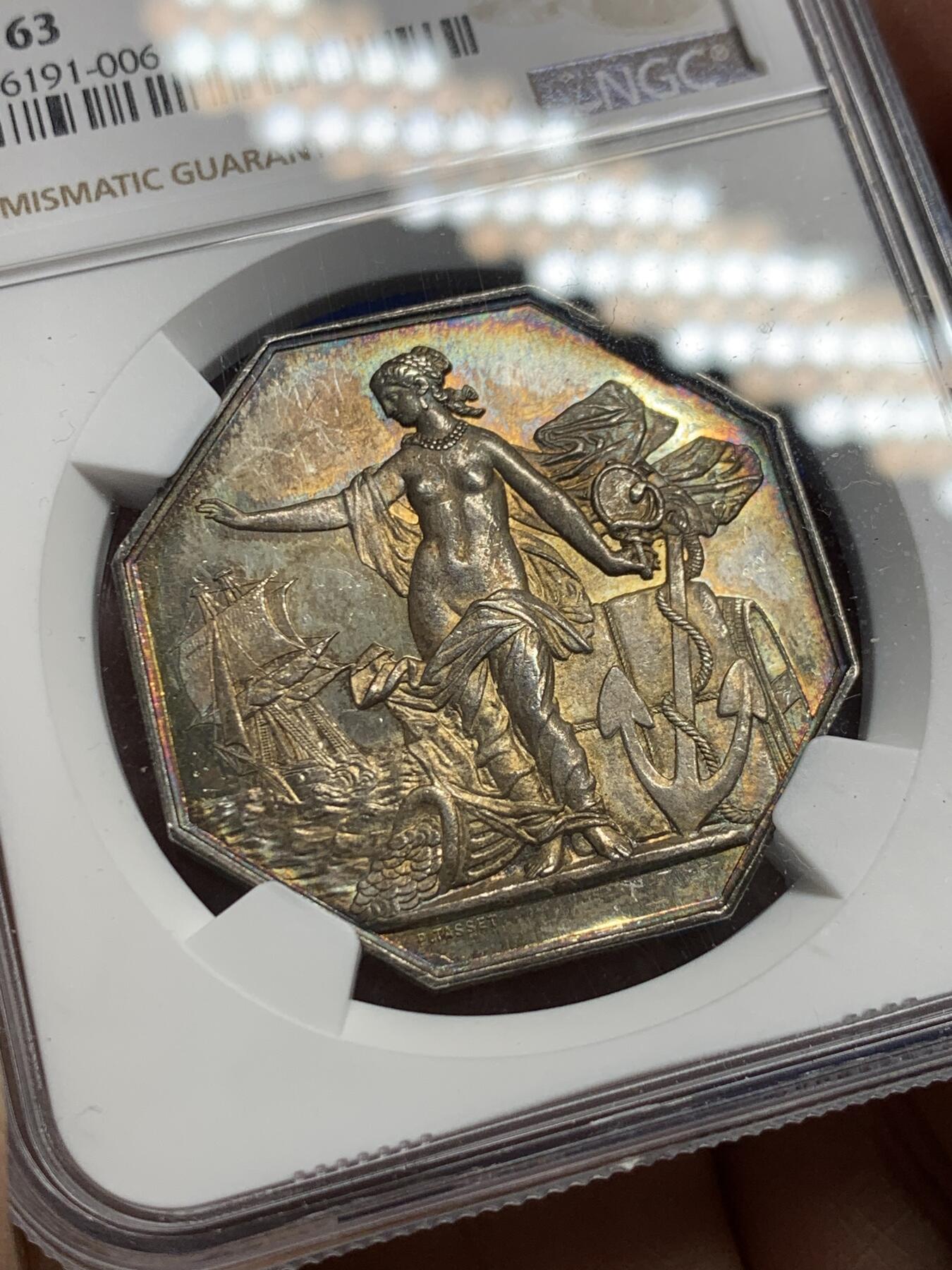 《竞宝斋》第352场 周日，周一 2场连拍 （全场包邮） NGC MS63 高分名誉品 1869年法国La Prévoyance保险公司八角银代币，正面描绘了航海主题，象征着财富和远航，背面铭文显示日期和公司名称。双面五彩底。