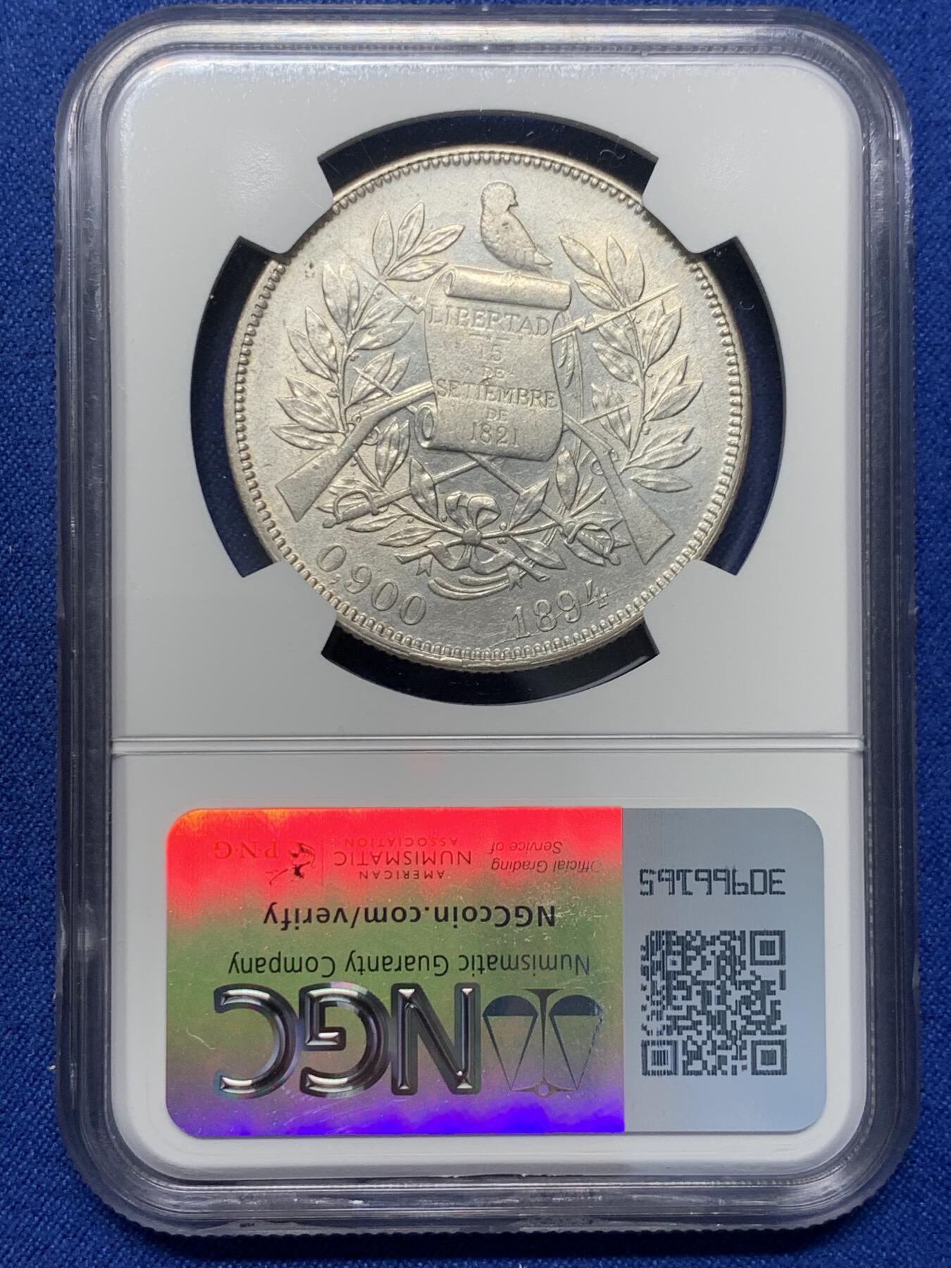《竞宝斋》第352场 周日，周一 2场连拍 （全场包邮） NGC AU55 危地马拉1894年1比索银币