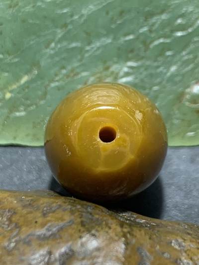 精美黄冻料战国红玛瑙桶珠一颗！ 精美黄冻料战国红玛瑙桶珠一颗！