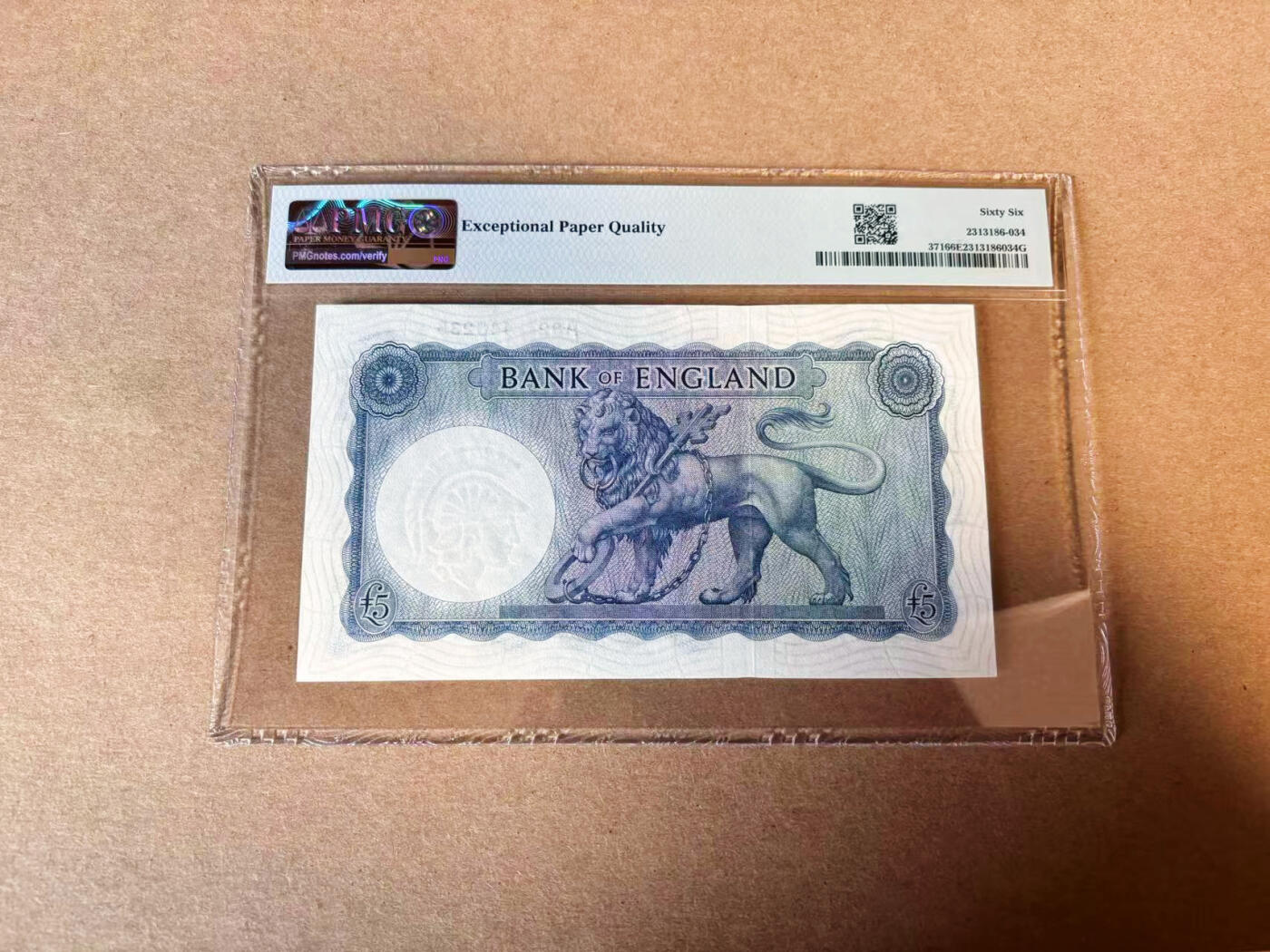 【Blue Auction】✨世界纸币精拍第618期【精】 【与上一张连号】英国 B序列 1957-67年5镑 PMG66EPQ 