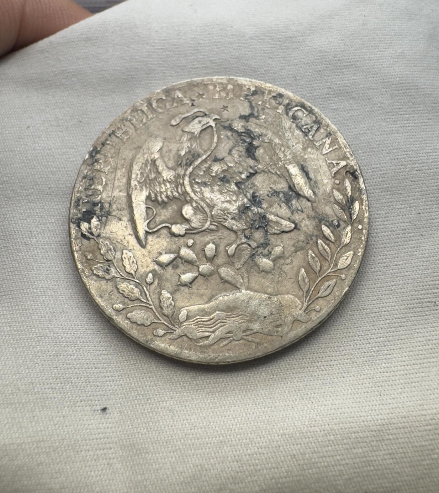 “一元初始，万象更新”新年新铺开张（第4期）新年第一拍 墨西哥1889年8R鹰洋，有戳有划，品相如图