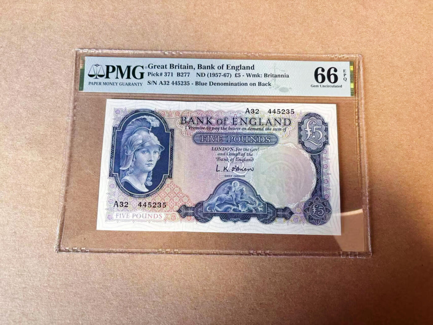 【Blue Auction】✨世界纸币精拍第618期【精】 【与上一张连号】英国 B序列 1957-67年5镑 PMG66EPQ 