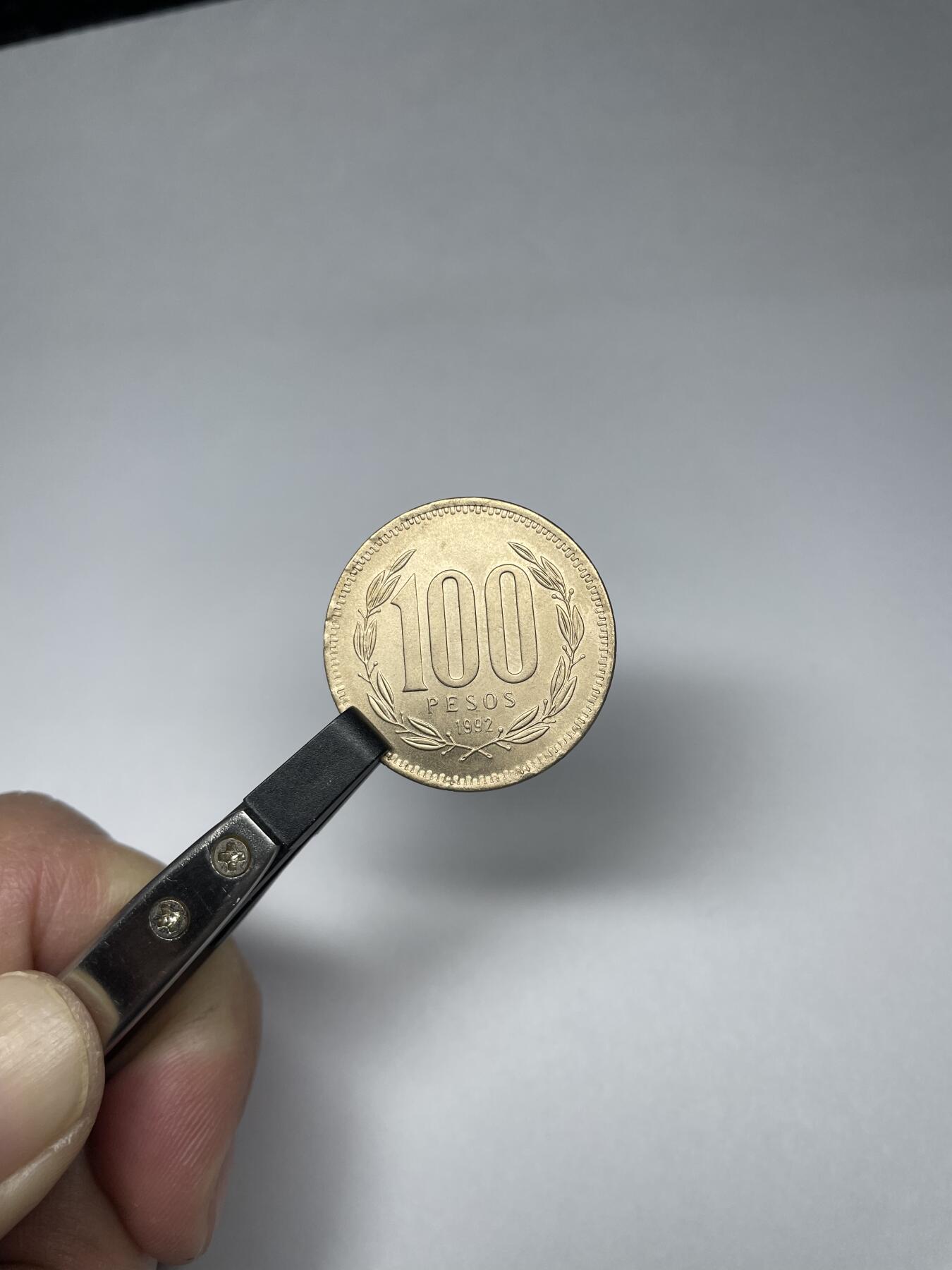 每日一拍，2025年集古藏今外币拍卖第二期-第5场—（总第205拍），可以寄存60天，满160元包邮。 1992年智利100比索