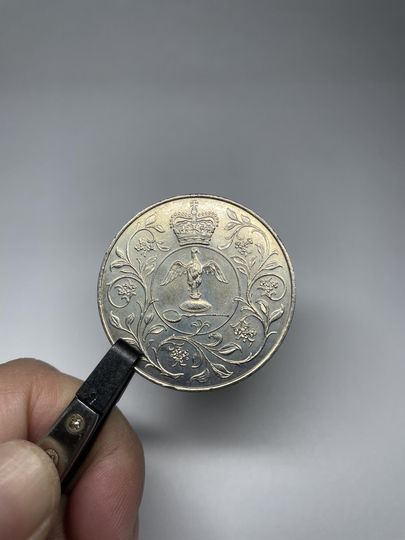 每日一拍，2025年集古藏今外币拍卖第二期-第5场—（总第205拍），可以寄存60天，满160元包邮。 1977年英国克朗纪念币