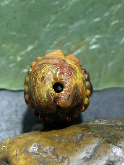 精美亚光战国红玛瑙手工雕刻一心向佛随形珠（背云）一颗 精美亚光战国红玛瑙手工雕刻一心向佛随形珠（背云）一颗