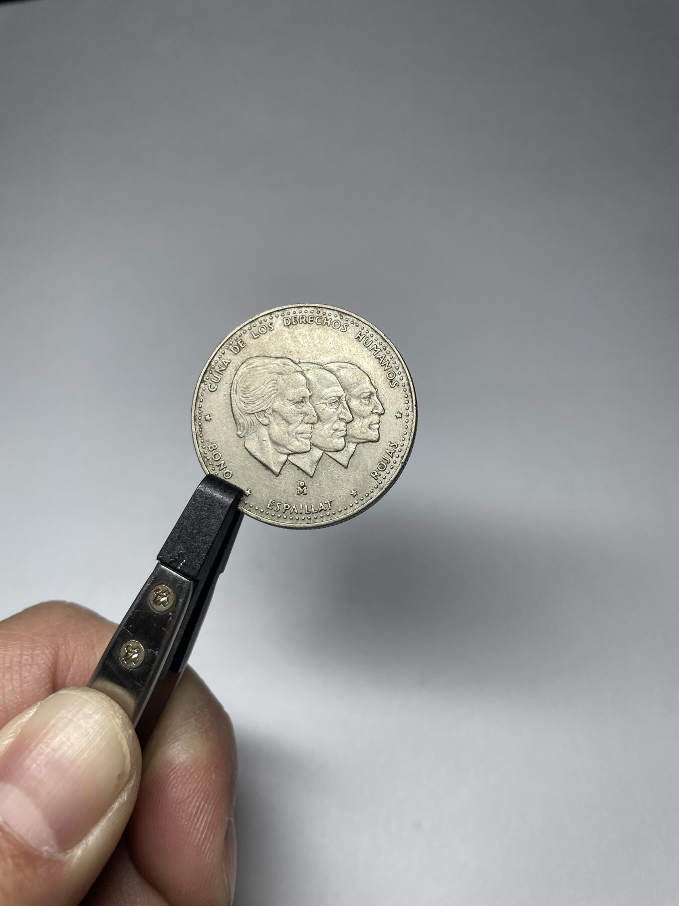 每日一拍，2025年集古藏今外币拍卖第二期-第6场—（总第206拍），可以寄存60天，满160元包邮。 1984年多米尼加1/2比索