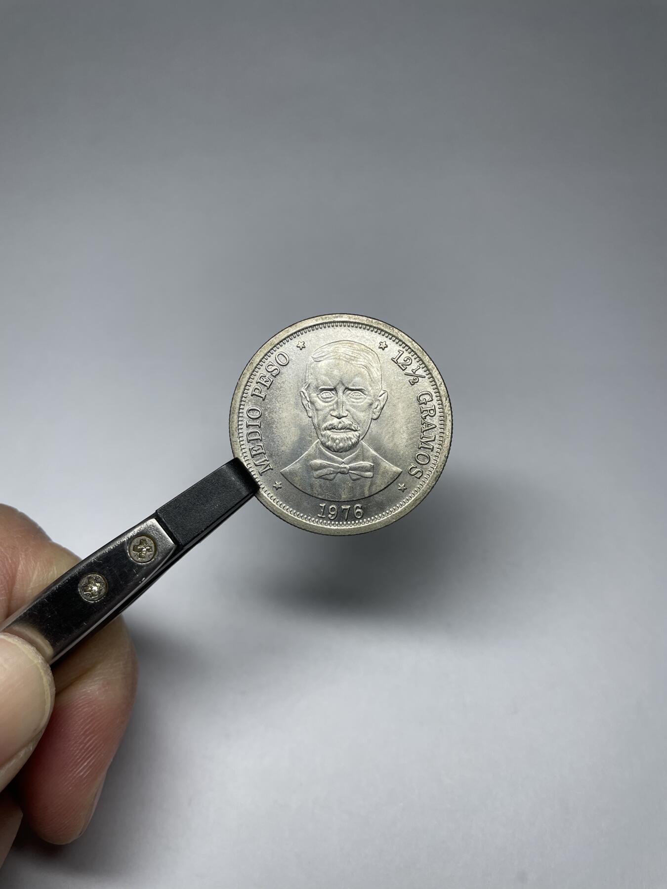 每日一拍，2025年集古藏今外币拍卖第二期-第6场—（总第206拍），可以寄存60天，满160元包邮。 1976年多米尼加1/2比索