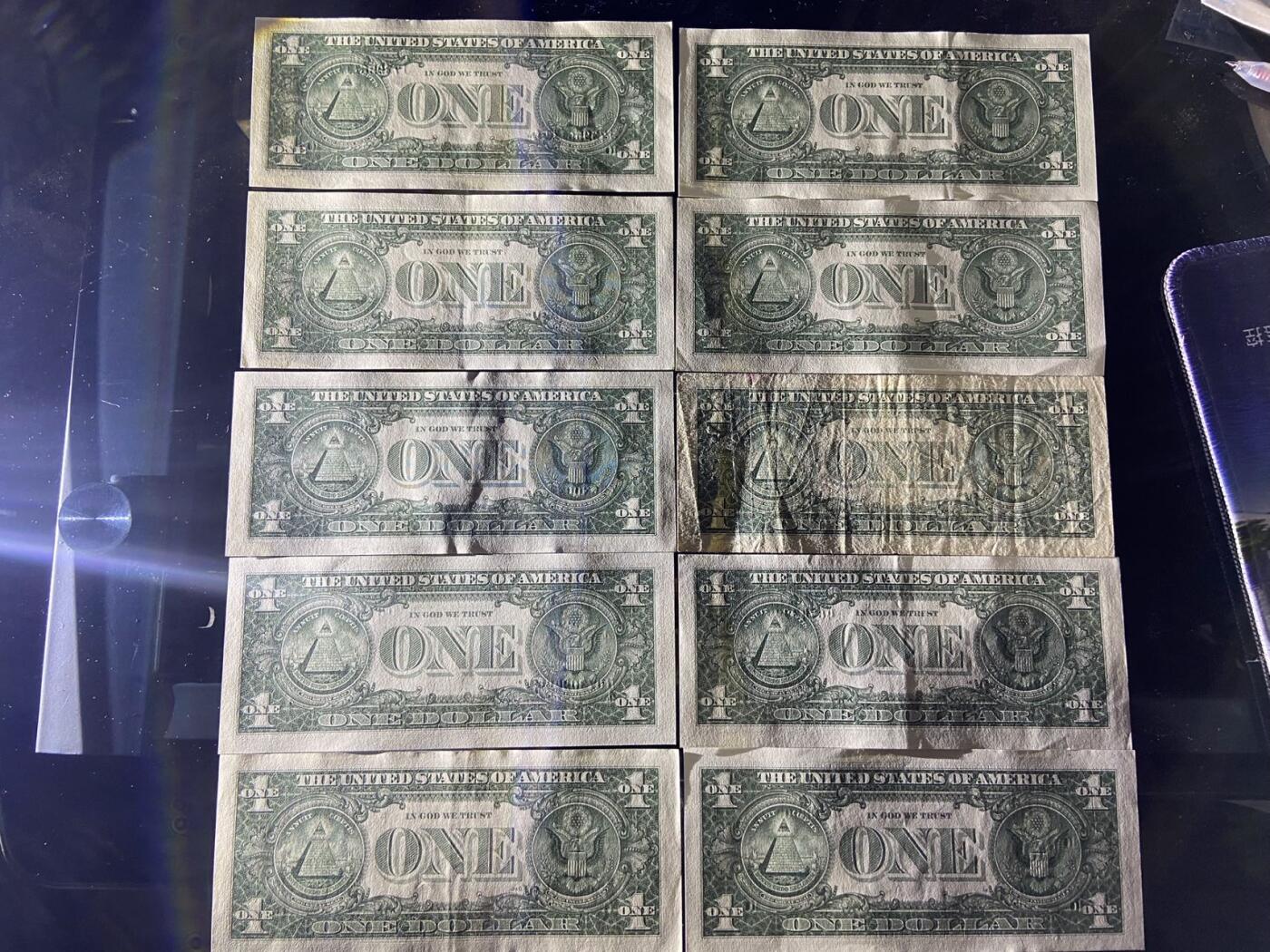 【炜奕收藏】，第二十五期，年后第一期 美国1美元111-000豹子号，品相不一