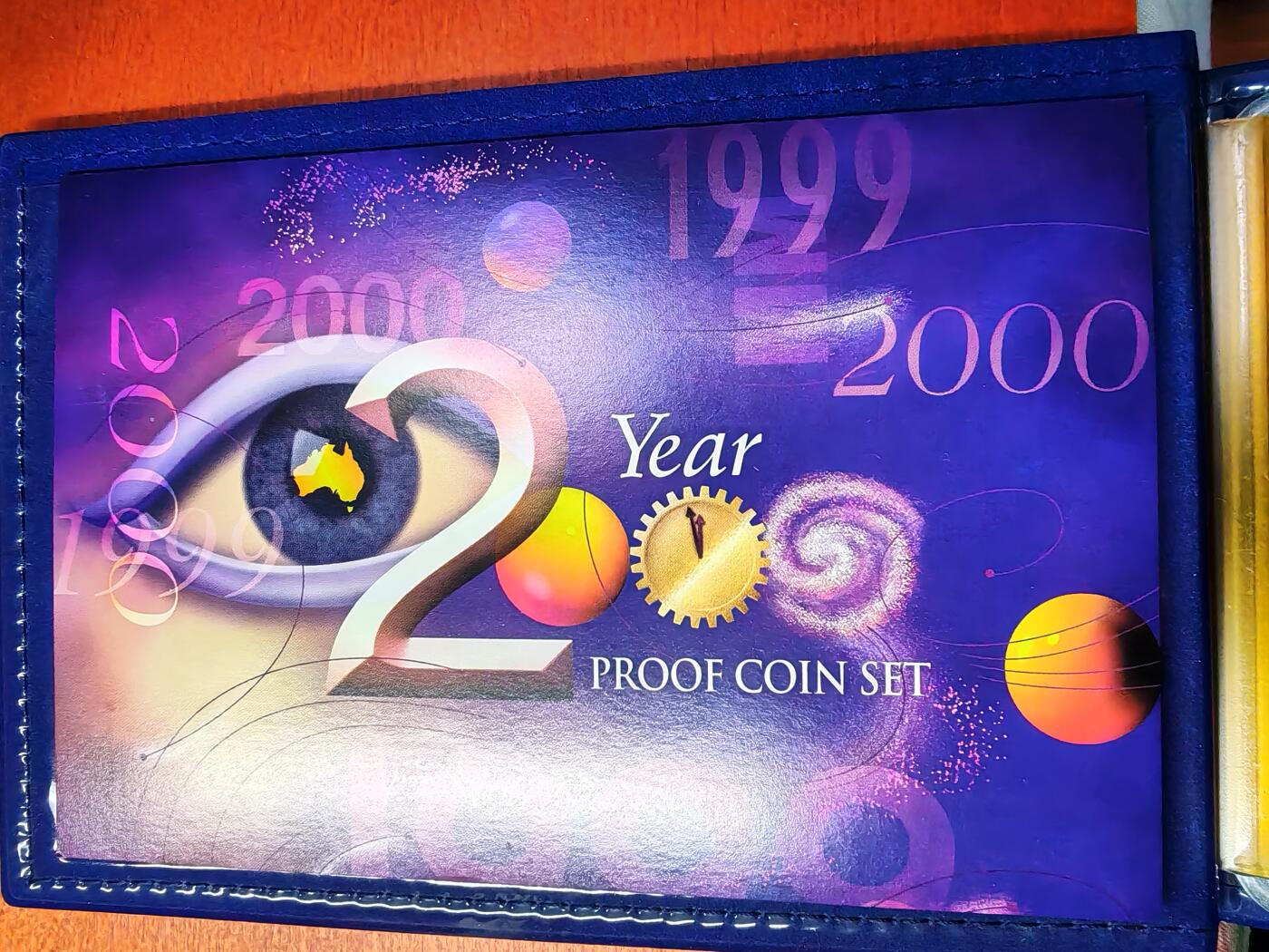 长老汇蛇年精选第四场拍卖 2000澳大利亚千禧6枚精制套币，盒证全，克书235美金，仅其中的50分就已经135美金了