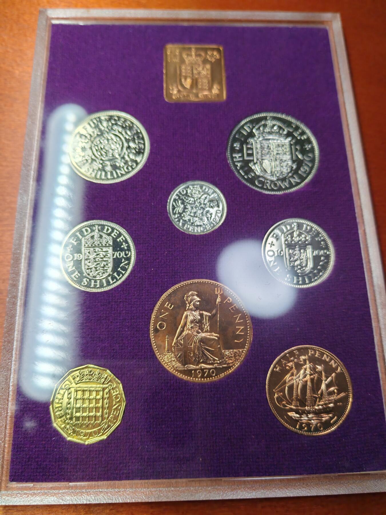 长老汇蛇年精选第四场拍卖 1970英国10枚套精制币，盒证全，十进制前最后的老货币，克书75美金
