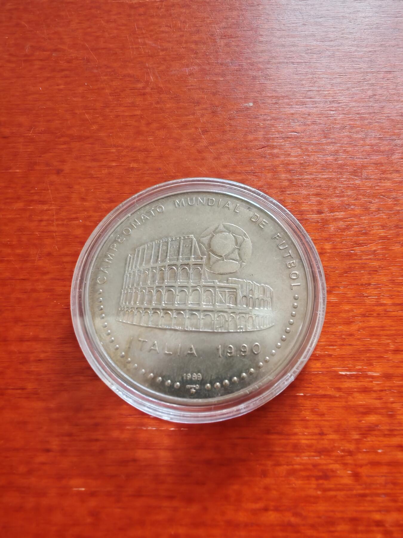 长老汇蛇年精选第四场拍卖 1990古巴世界杯1比索铜币，2000枚