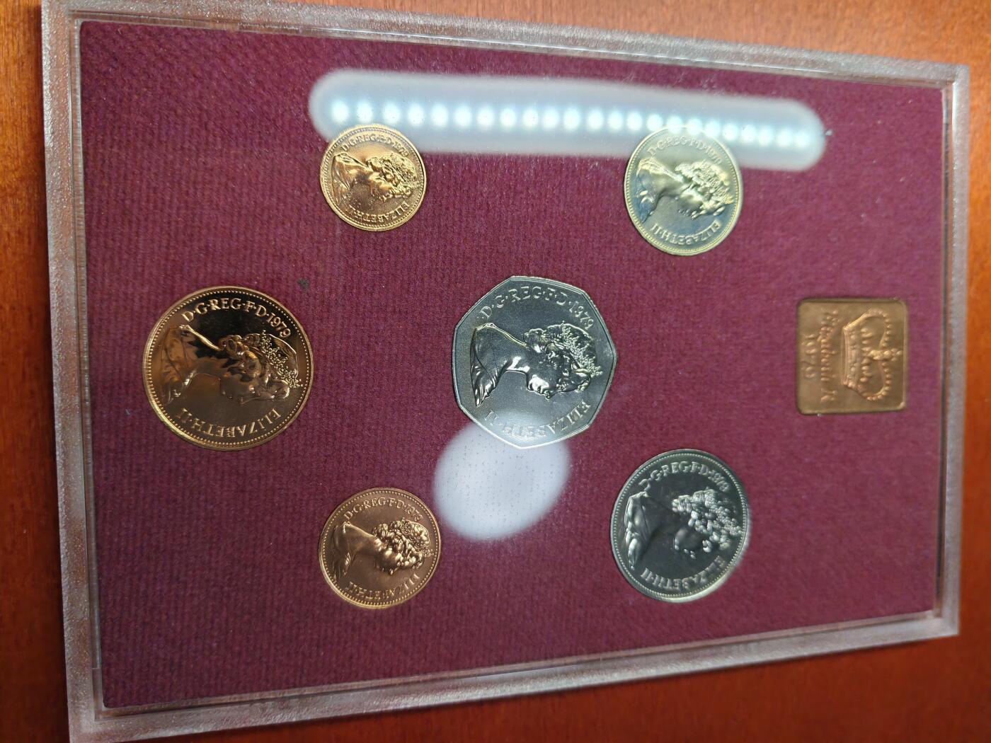 长老汇蛇年精选第四场拍卖 1979英国6枚套，带外纸