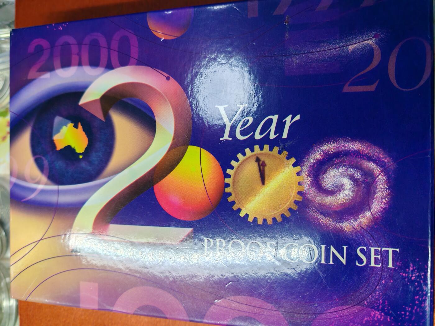 长老汇蛇年精选第四场拍卖 2000澳大利亚千禧6枚精制套币，盒证全，克书235美金，仅其中的50分就已经135美金了