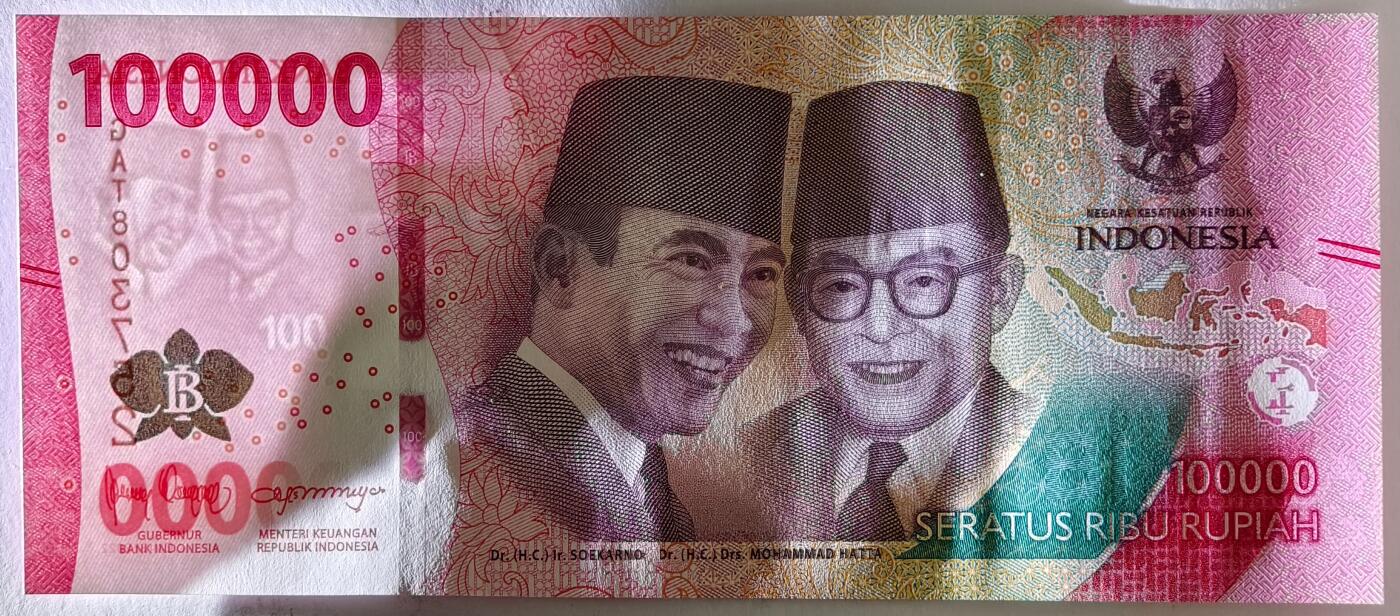 紫瑗钱币——第535期——纸币场 印度尼西亚 2022年 苏加诺和穆罕默德·哈达 100000卢比 UNC
