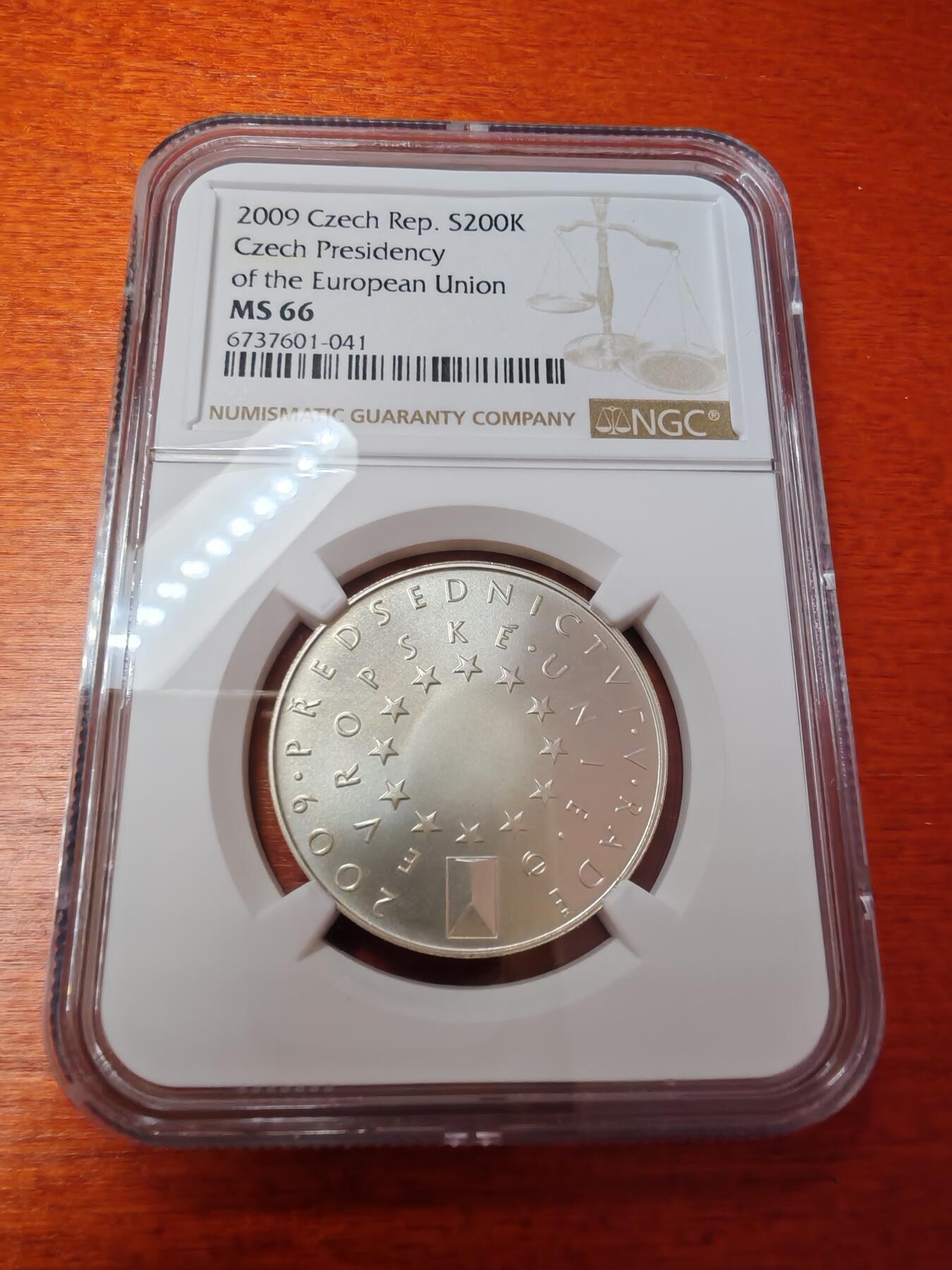 长老汇蛇年精选第四场拍卖 2009捷克欧盟主席国200克朗银币，NGC MS66分，唯一冠军分，13172枚，外网一般2000元以上