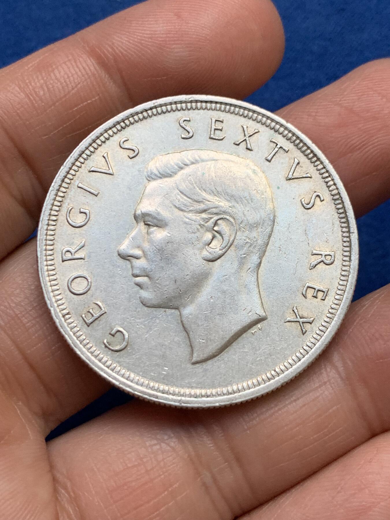 《竞宝斋》第353场 周日，周一，周二 3场连拍 （全场包邮） 南非1948年跳羚羊5先令大银币 早期高银版