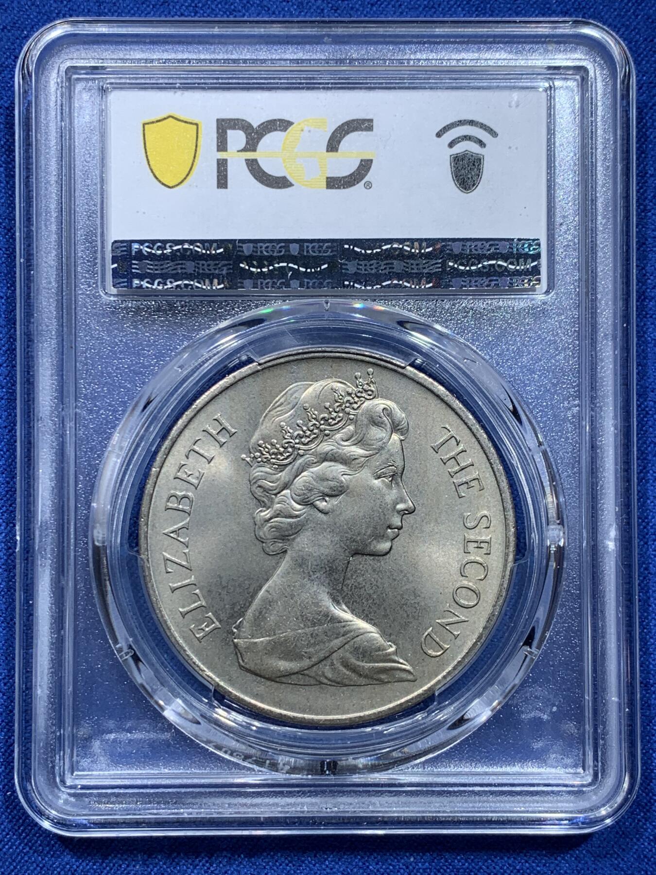 《竞宝斋》第353场 周日，周一，周二 3场连拍 （全场包邮） 两枚一组 PCGS MS66 英国1977年伊丽莎白女王登基25周年（银禧年）纪念25便士银币+马恩岛1970年伊丽莎白二世无尾猫1克朗纪念币