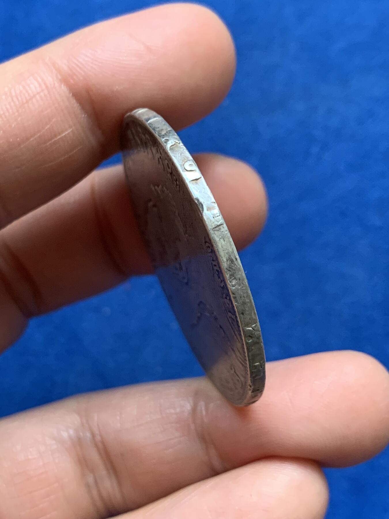 《竞宝斋》第353场 周日，周一，周二 3场连拍 （全场包邮） 埃塞俄比亚狮子左扛旗1比尔大银币 经典品种 有打磨痕迹 细节见图