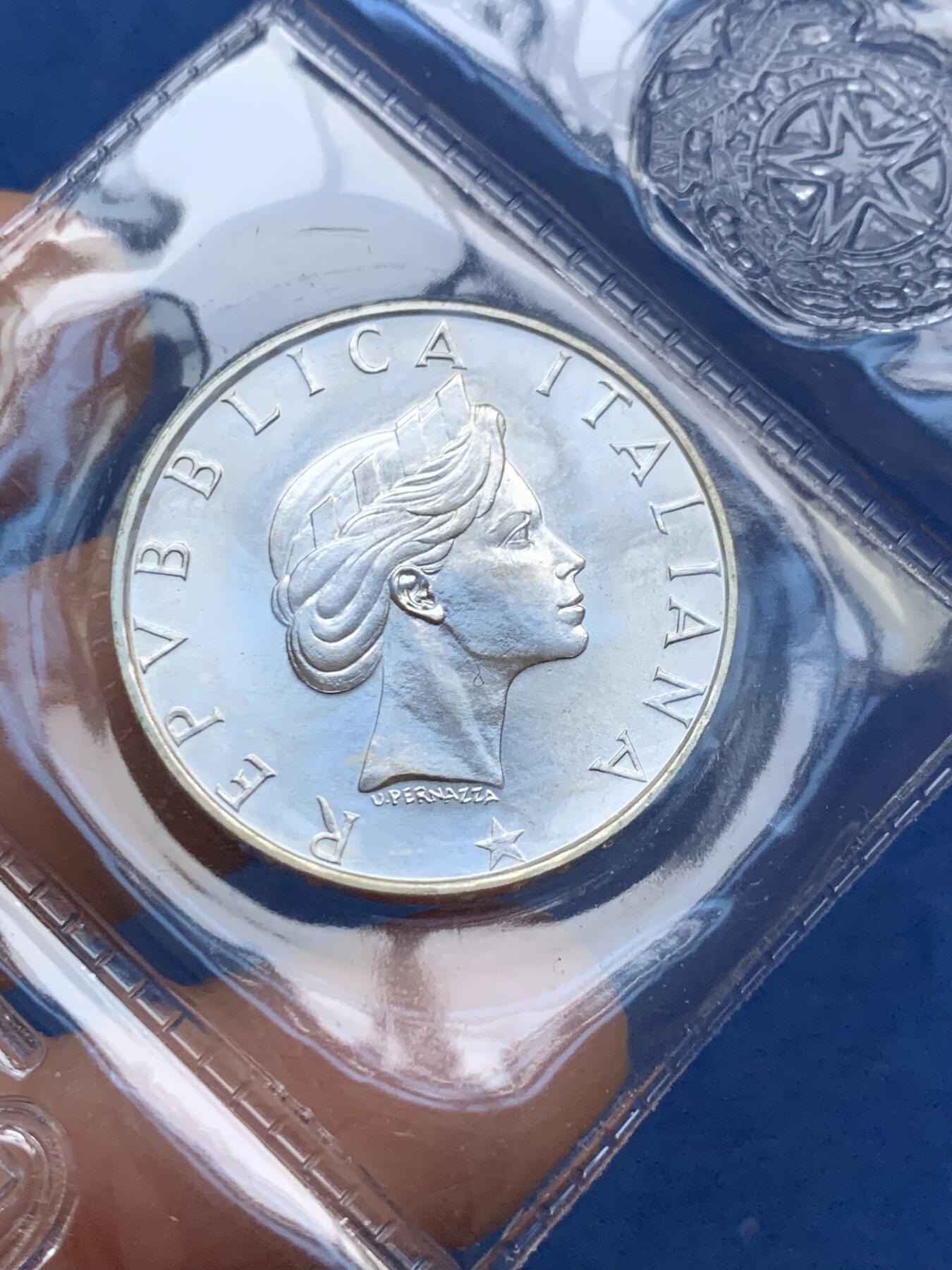 《竞宝斋》第353场 周日，周一，周二 3场连拍 （全场包邮） 意大利 1986年 和平之树 500里拉 银币 册装带证书