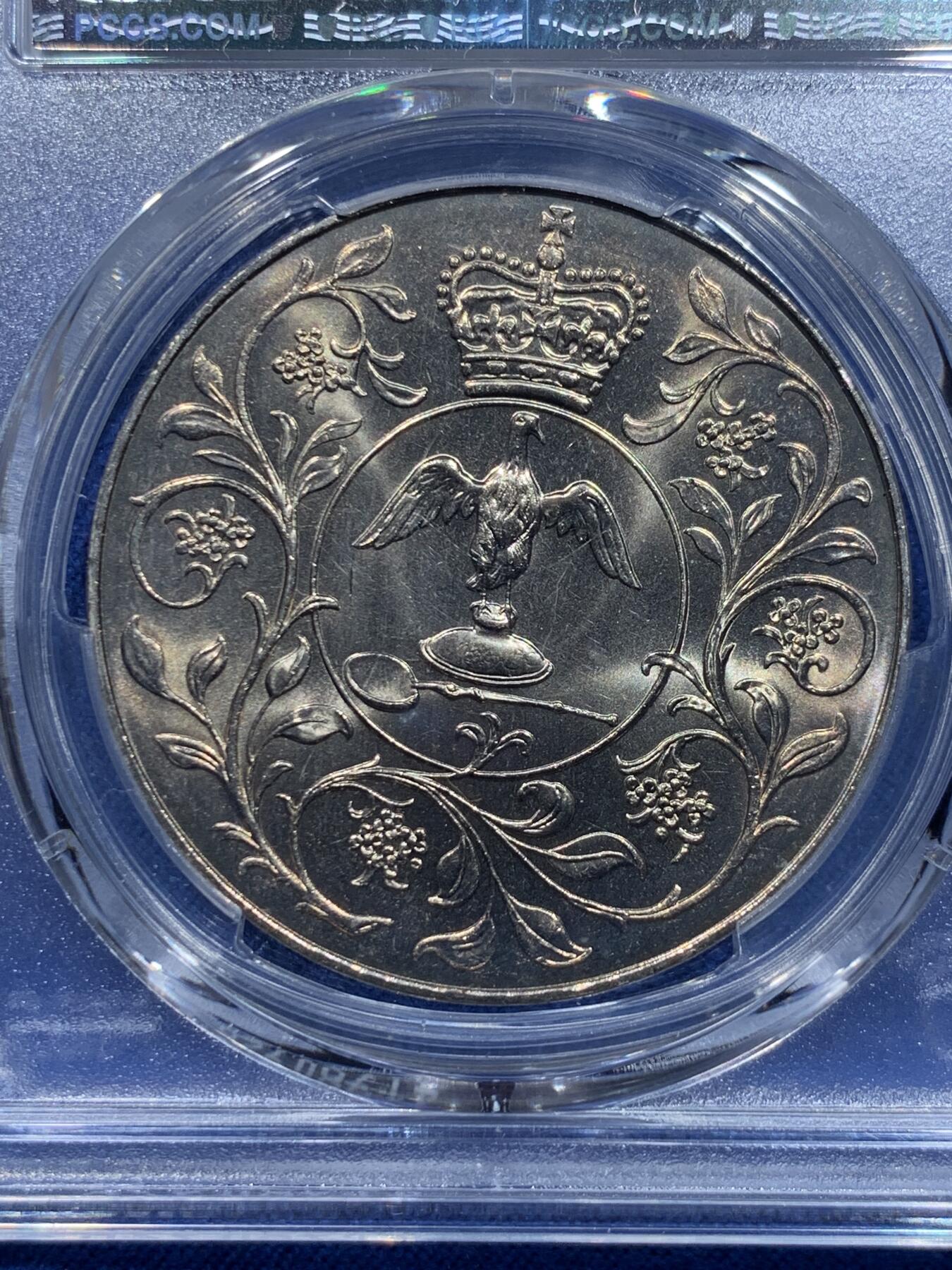 《竞宝斋》第353场 周日，周一，周二 3场连拍 （全场包邮） 两枚一组 PCGS MS66 英国1977年伊丽莎白女王登基25周年（银禧年）纪念25便士银币+马恩岛1970年伊丽莎白二世无尾猫1克朗纪念币