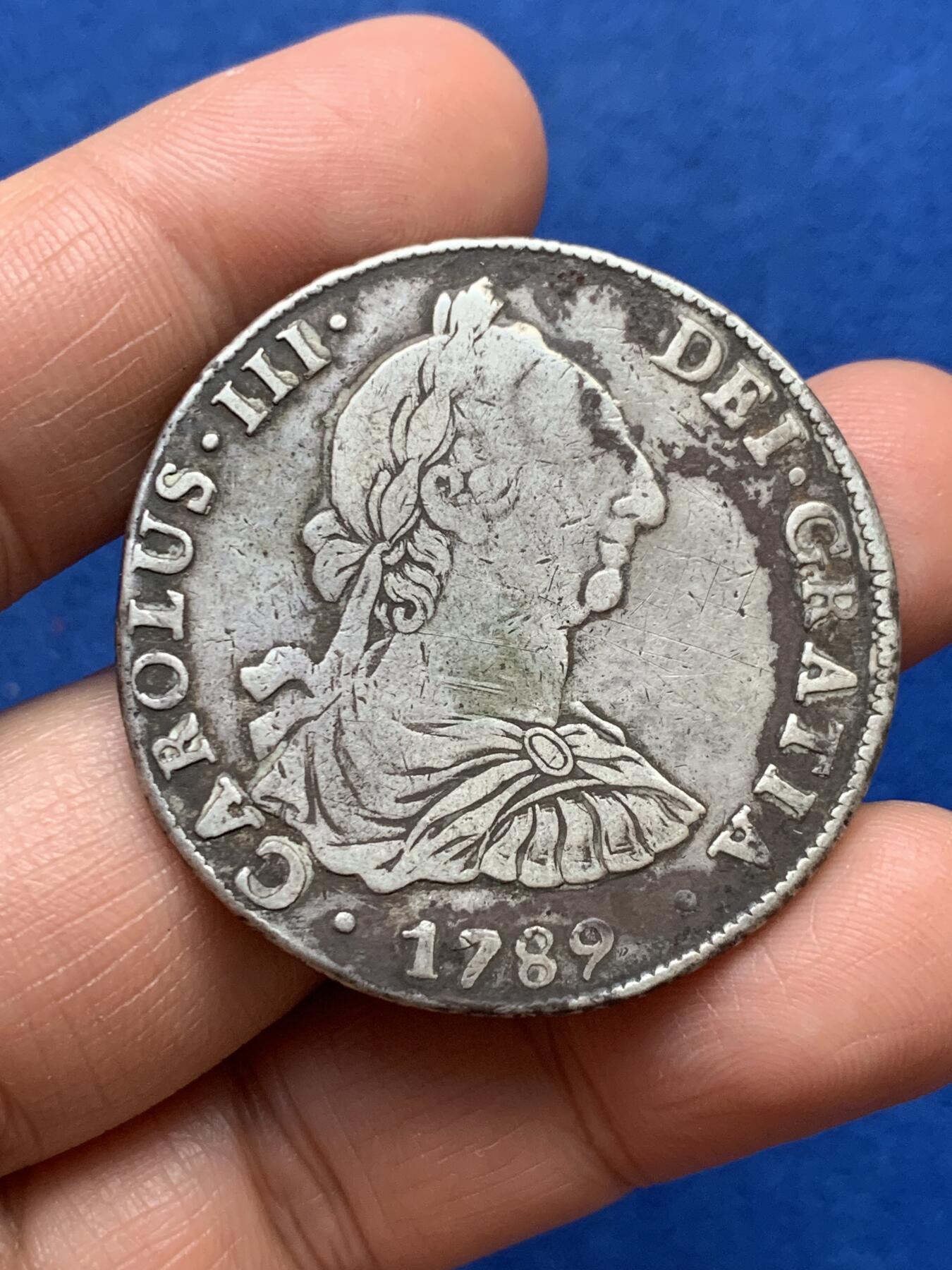 《竞宝斋》第353场 周日，周一，周二 3场连拍 （全场包邮） 玻利维亚卡三1789年双柱大银币 稀少版非过渡1789年波多西卡三 克书价高