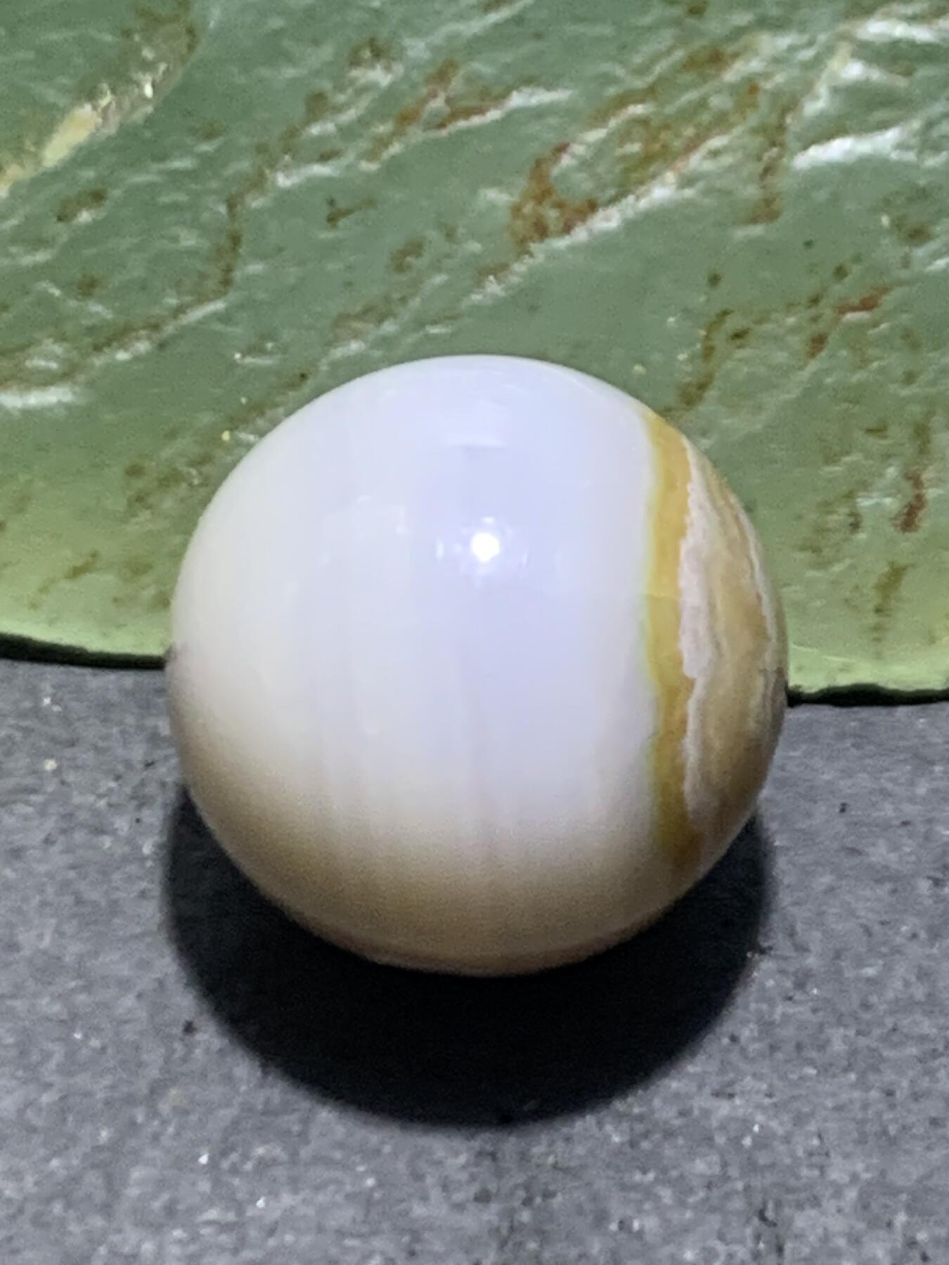 天然绿草玛瑙通货天眼小圆珠一颗，