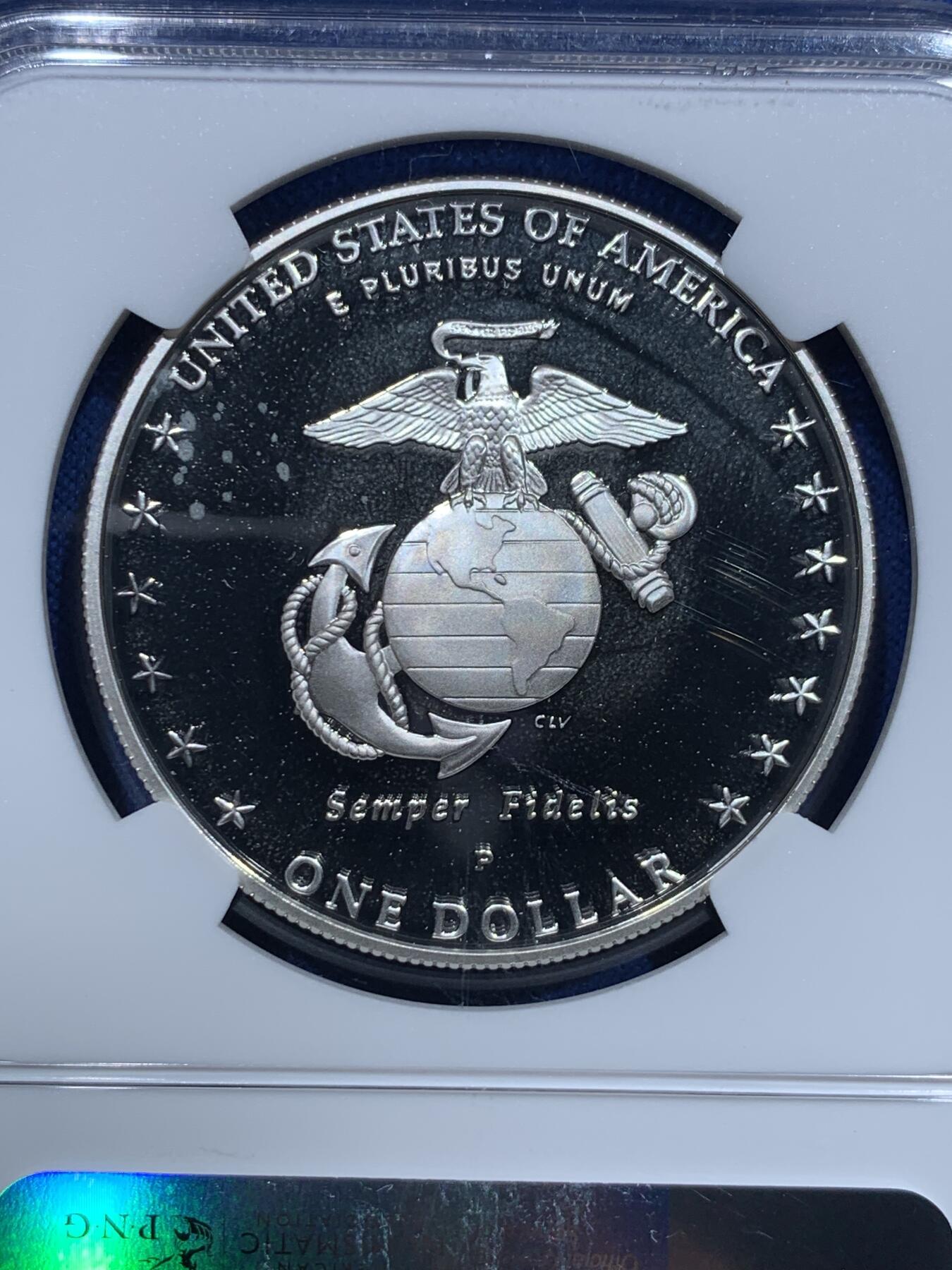 《竞宝斋》第353场 周日，周一，周二 3场连拍 （全场包邮） NGC PF67UC 美国2005年海军陆战队成立230周年精制纪念银币（2007年度克劳斯获奖币之最佳硬币及最佳克朗币）礼盒装