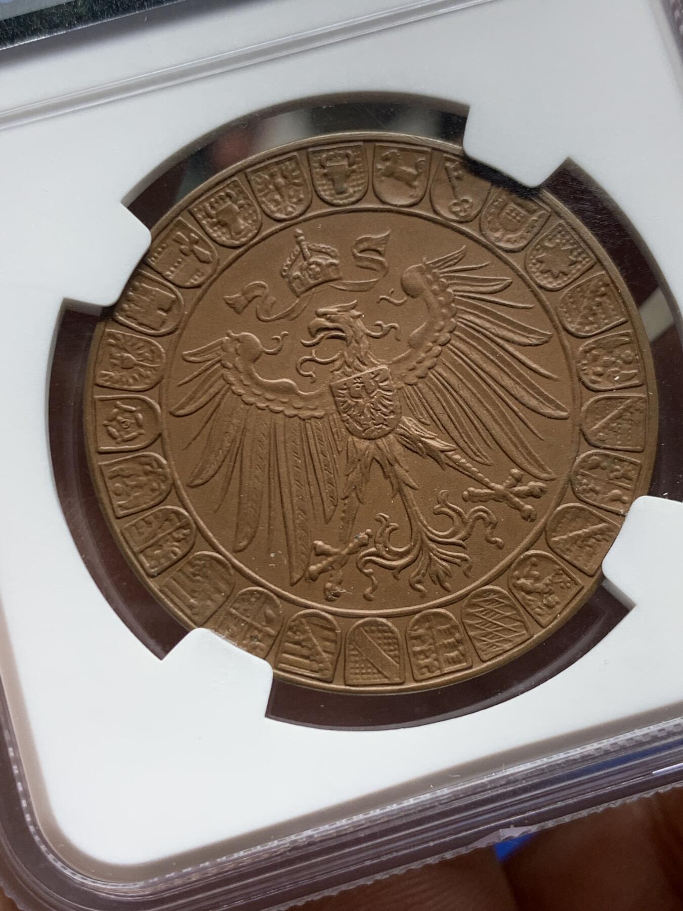 《竞宝斋》第354场 周日，周一，周二 3场连拍 （全场包邮） PCGS MS63BN 德国1931年普鲁士建国60周年纪念铜章 N标准盒，直径不超过45mm