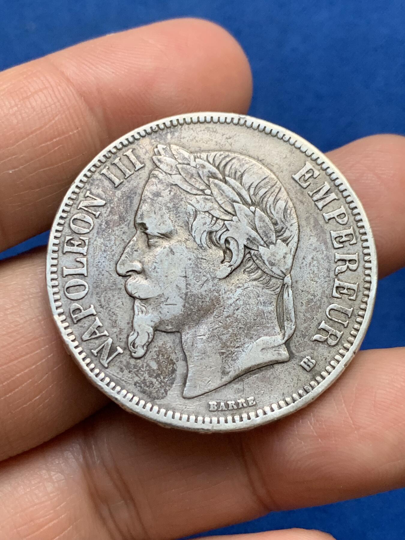 《竞宝斋》第353场 周日，周一，周二 3场连拍 （全场包邮） 两枚一组 法国1868拿破仑三世5法郎银币+比利时1871利奥波德5法郎银币 原味流通币 细节见图