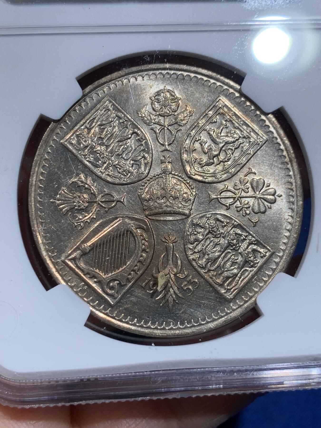 《竞宝斋》第354场 周日，周一，周二 3场连拍 （全场包邮） NGC UNC 英国1953伊丽莎白二世登基加冕克朗纪念币，车轮光状态UNC品不输带分品！