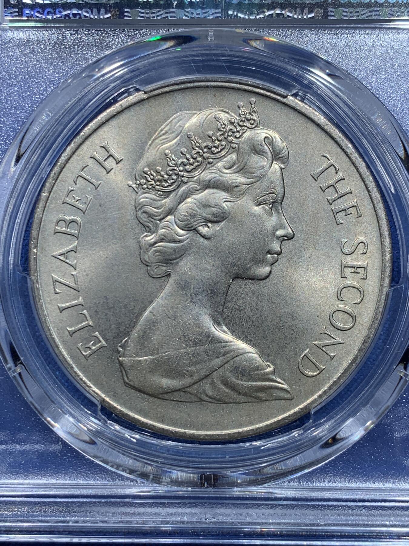 《竞宝斋》第353场 周日，周一，周二 3场连拍 （全场包邮） 两枚一组 PCGS MS66 英国1977年伊丽莎白女王登基25周年（银禧年）纪念25便士银币+马恩岛1970年伊丽莎白二世无尾猫1克朗纪念币