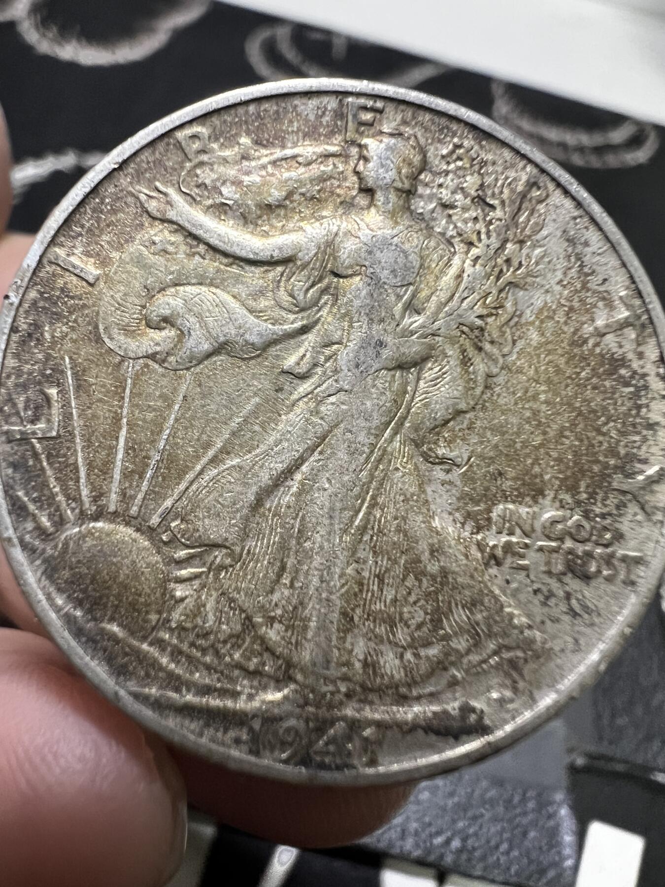 聚福钱庄~世界钱币第一期 新店开业 全场包邮 欢迎参拍 美国1941年行走女神50分银币 好品 淡金色包浆